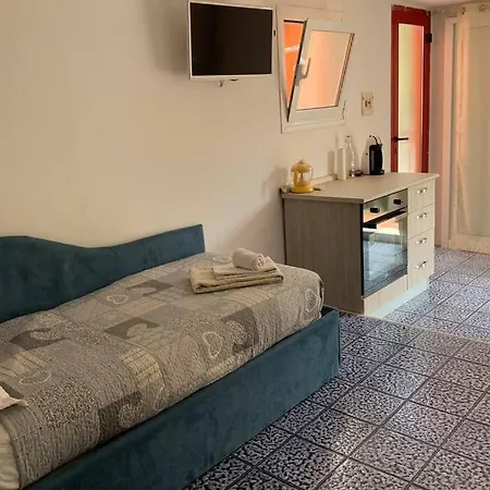 Lägenhet / Beachfront Between Lerici And Tellaro / With Parking *