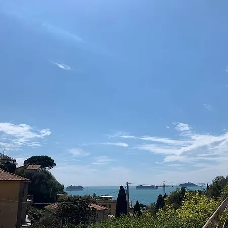 / Beachfront Between Lerici And Tellaro / With Parking Lägenhet Fiascherino